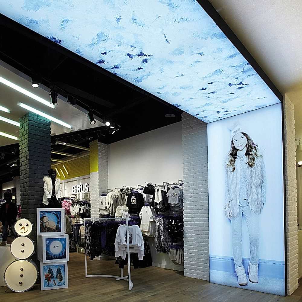 Illuminate to communicate - Exhibition Lightboxes - 5 Studio
